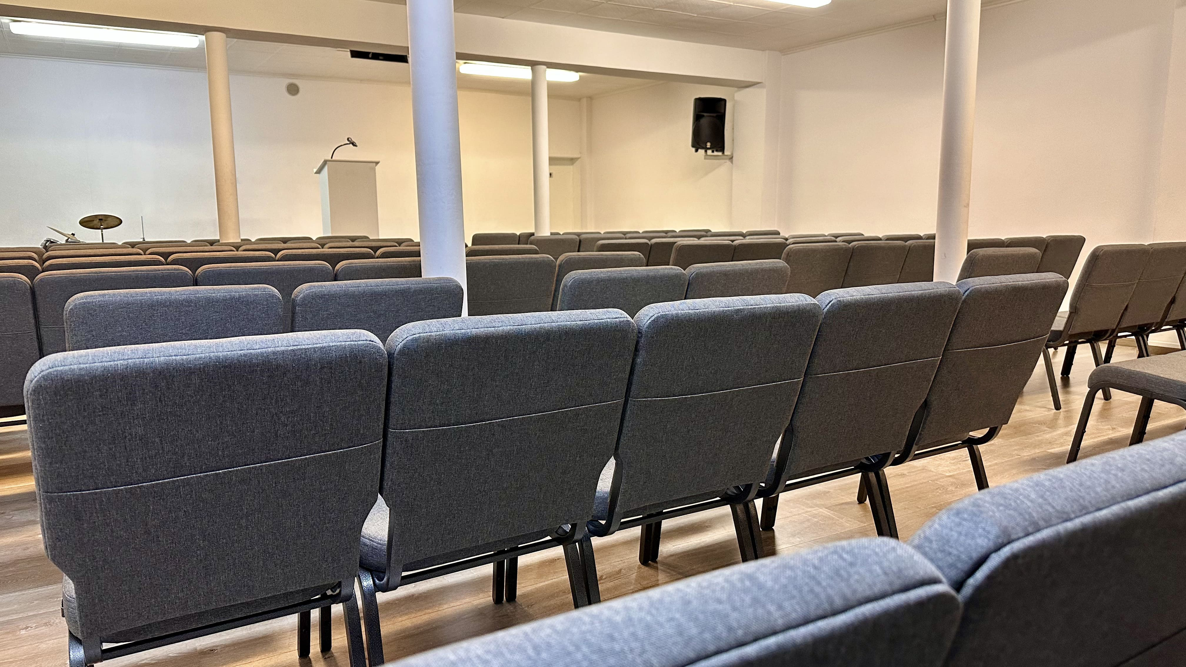 Kerk Genk stoelen